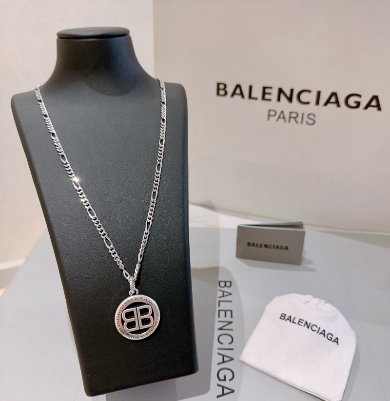 Ba1en*iaga necklaces